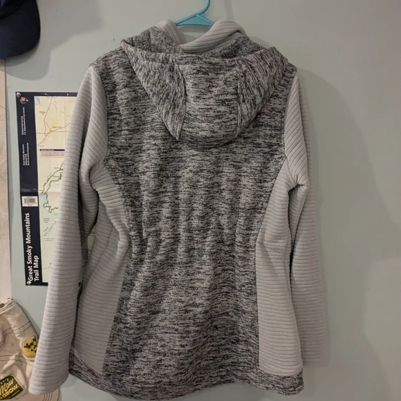 The North Face Gray fleece zip-up with hood - Picture 3 of 5